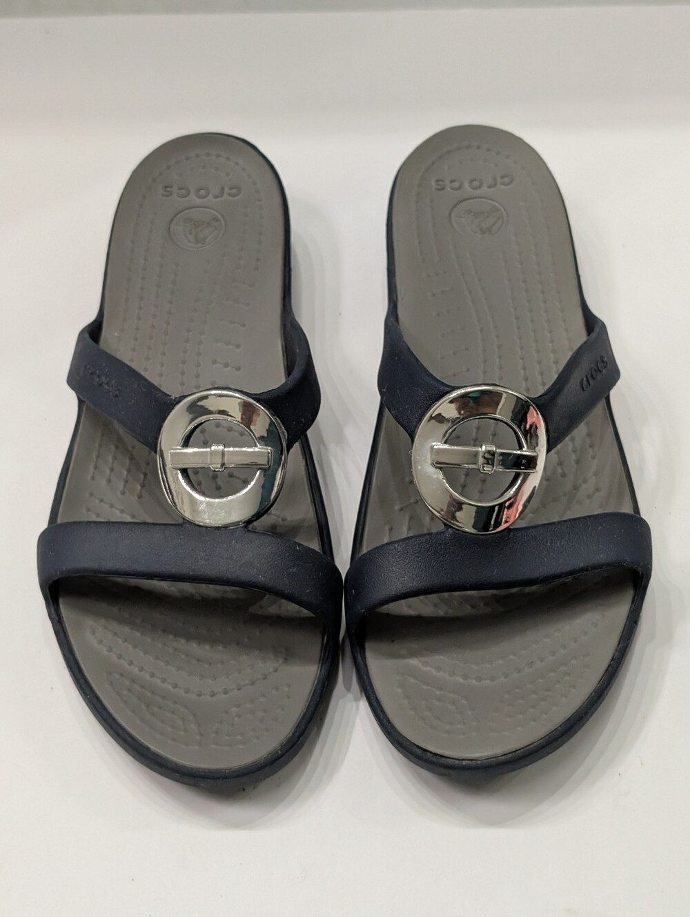 Crocs Women's 11 Sanrah Slide Sandals Navy Blue Silver Comfort Mini Wedge